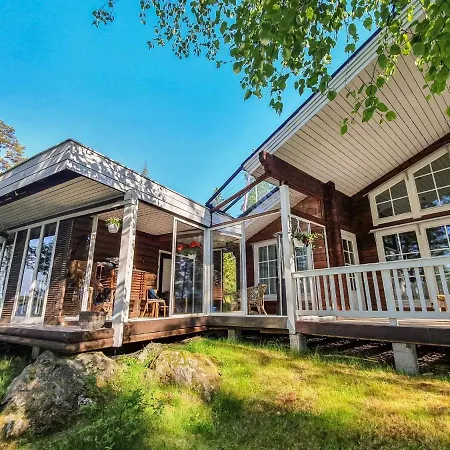 Holiday home Holiday Home Victoriacourt Nuoramoinen